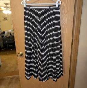 Liz Sport Vintage Black & White Flowy Skirt -  Large (Women's 12)